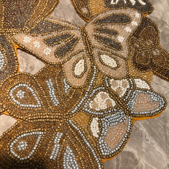 Kim Seybert NYC Gold, Sliver, White Table Runner 40”x19” Retail $595.00 - Picture 5 of 11